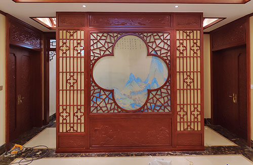 黑龙江会所室内装修中式仿古实木屏风隔断展示